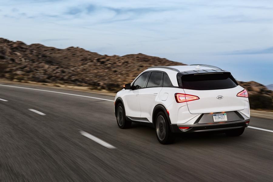  Hyundai NEXO 2018 года  (NA) (фото 18 из 83)